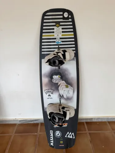 Prancha Wakeboard com botas