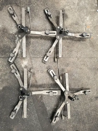 Garra rápida para alinhamento automotivo, em perfeito estado.