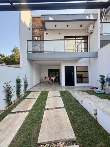 Sobrado suíte com closet + dois dormitórios, semi mobiliado!
