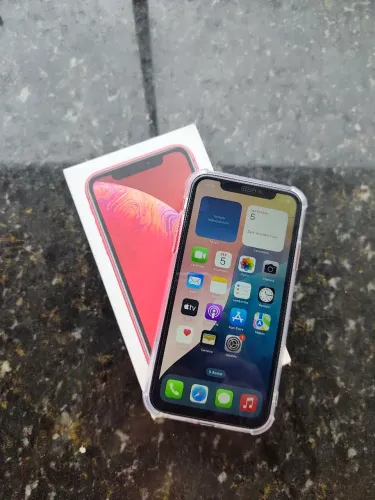 iPhone XR Red 64 GB