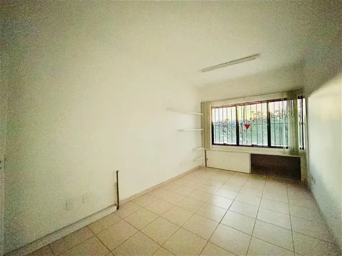 Centro Profissional El Greco Sala Comercial no Bairro Petrópolis