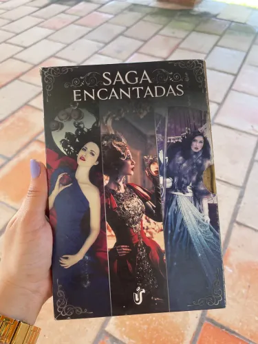 LIVROS DA SAGA ENCANTADAS