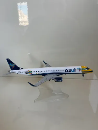 Miniatura Avião Embraer E195 Azul Ayrton Senna 1/200 Herpa Novo Original
