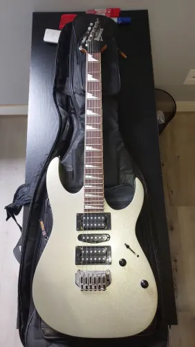 Guitarra Ibanez Gio GRG170DX Silver Series