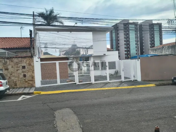 Casa Comercial para Locação em Sorocaba-SP: 8 quartos, 3 salas, 7 banheiros, 3 vagas de ga