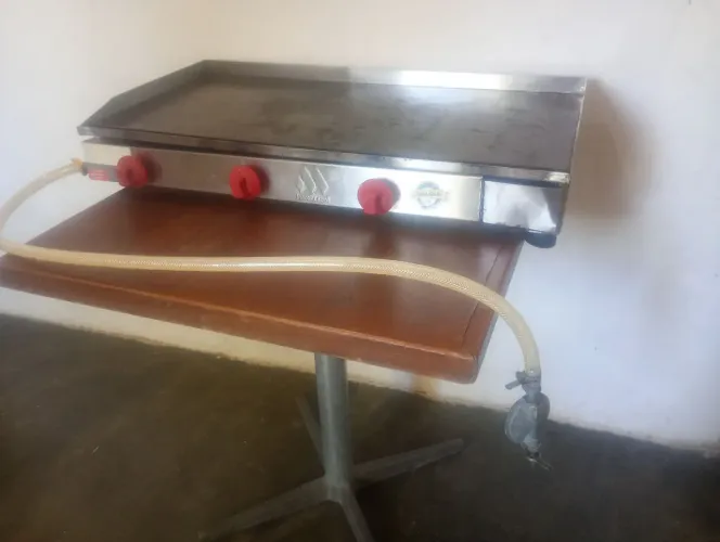 Chapa 4 bocas Marchesini pouco uso ZAP *53<br>Whatsapp *