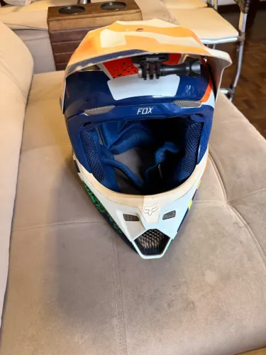 Capacete fox