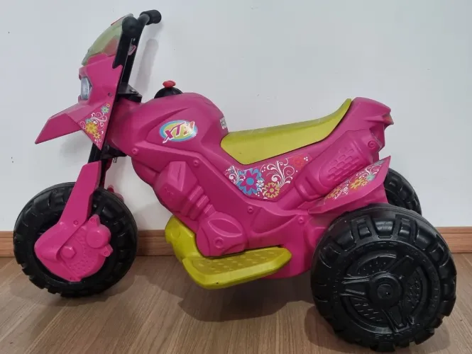 Moto elétrica infantil