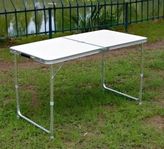 MESA DOBRÁVEL QUE VIRA MALETA