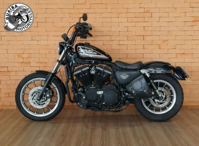HARLEY-DAVIDSON XL883 R 2011