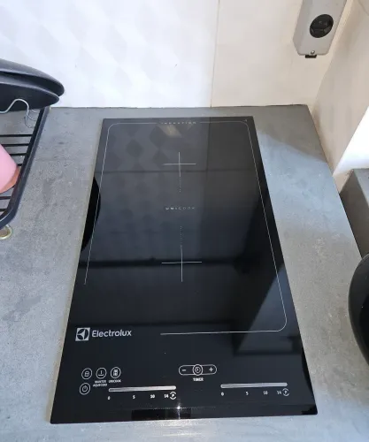 Cooktop de Indução Electrolux IC30 2 Bocas Touch - Estado de Novo