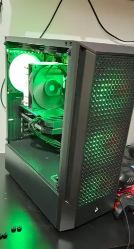 Pc gamer com RTX 5060, 32gb de ram... leia a descrição
