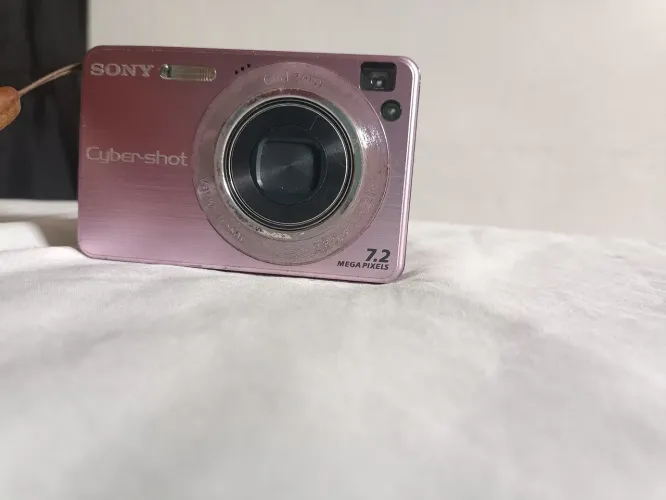 Câmera Sony cyber shot 7.2 megapixels 