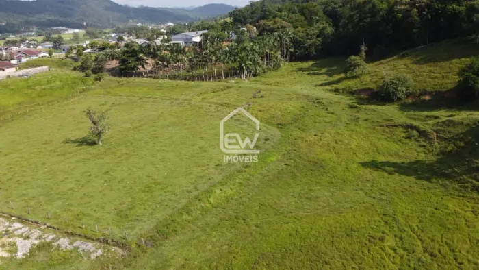 Lote com Área Total de 13.811m² em Massaranduba, SC