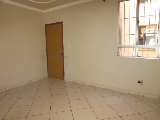 Apartamento espaçoso com conforto e praticidade em localização privilegiada