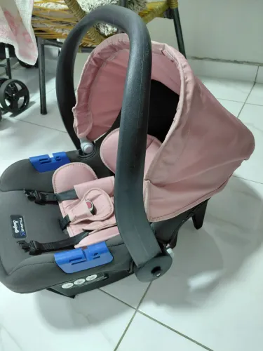Bebê conforto pouco usado