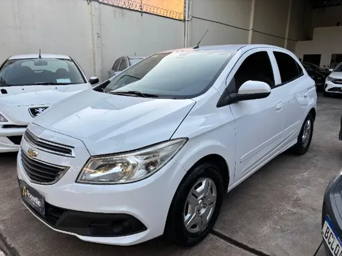 Chevrolet Onix Hatch LT 1.0 8V Flex Power Mec. 4P 2014