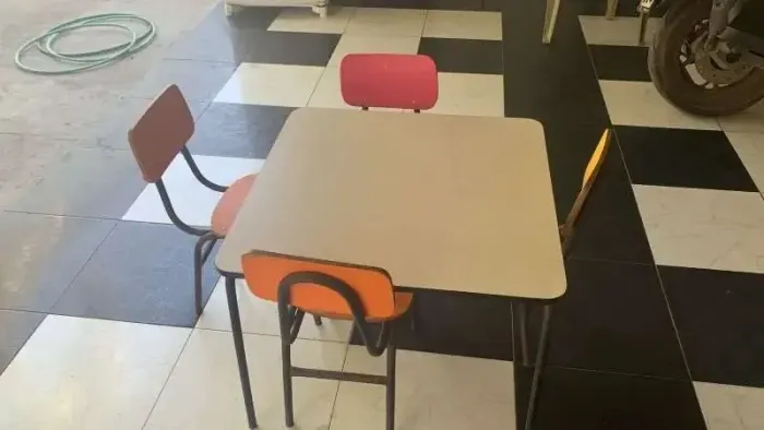 Mesa e cadeira infantil 