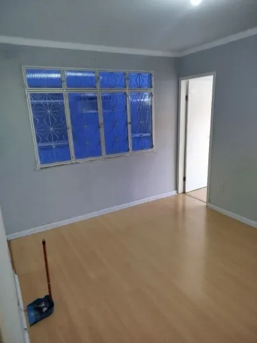 Apto 1 quarto sala cozinha banheiro e área 1050,00