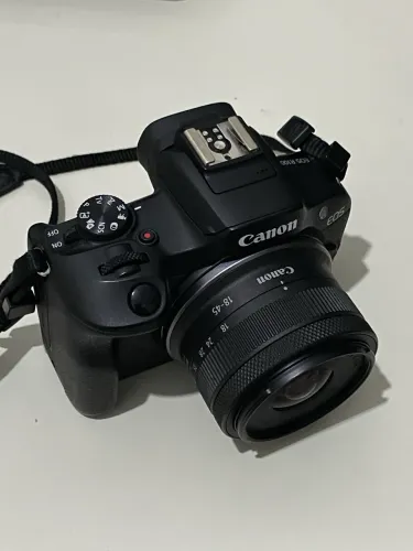 KIT Cânon R100 + 2 LENTES (55-250 + 18-45)