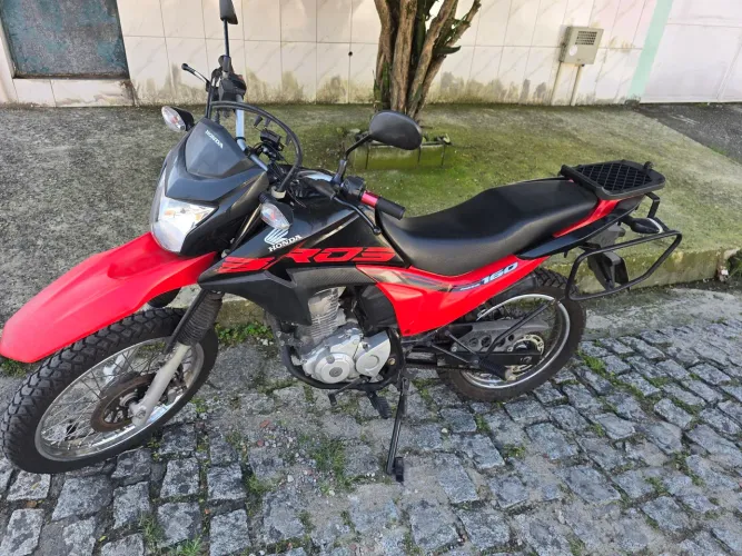 VENDO HONDA Bross 160 21mil km