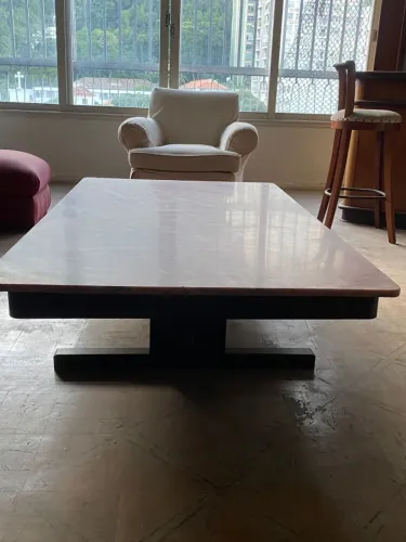 Mesa de Centro de Mármore