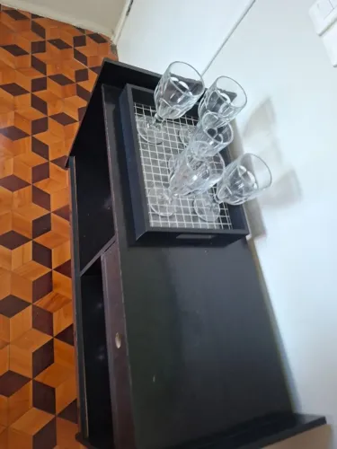 Vendo móvel aparador preto mdf usado.