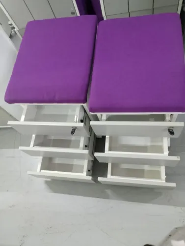 Gaveteiro com Puff Roxo para Escritório