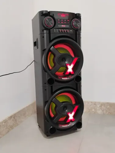 Caixa de Som Potente Amplificada 1900W Bluetooth USB Radio (Estilo Torre)