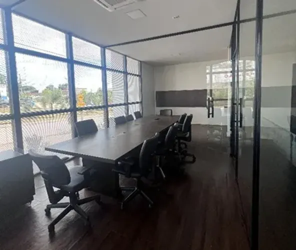 Mesa de Reunião e Cadeiras giratórias para escritório - Marca Cavaletti