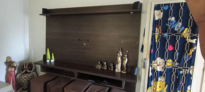 Venda de Rack e mesinha de centro.