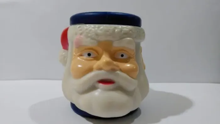 Caneca anos 90 colecionável de Natal Papai Noel.
