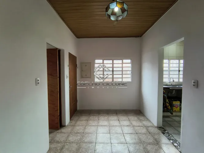 Casa Térrea Residencial e Comercial com 1 dormitório, 1 banheiro social para Locação, 200m