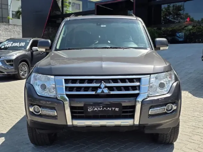 Mitsubishi Pajero HPE Full 3.2 4X4 T.i.dies. 5P AUT 2019