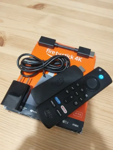 Fire TV Stick 4K 2ª geração Wi-fi 6 4K Ultra HD e HDR