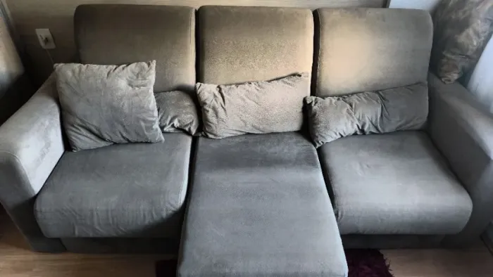 Vendo sofá cama usado em excelente estado.