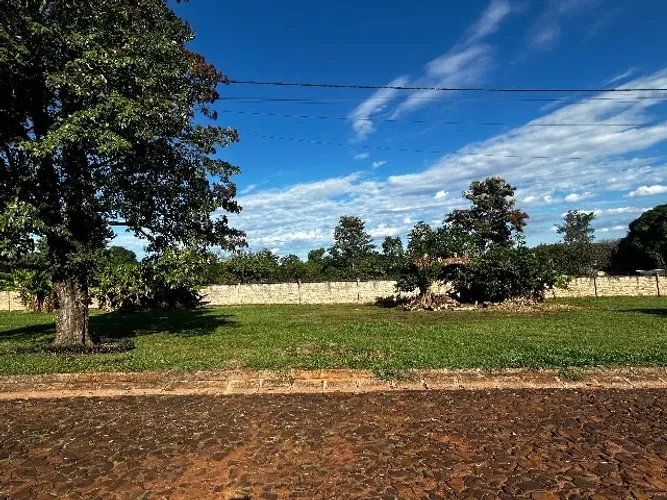 Terreno 698m2 em condomínio fechado Porto del Marco em hernandarias 
