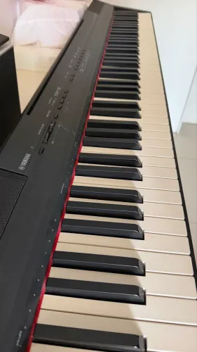 Piano YAMAHA