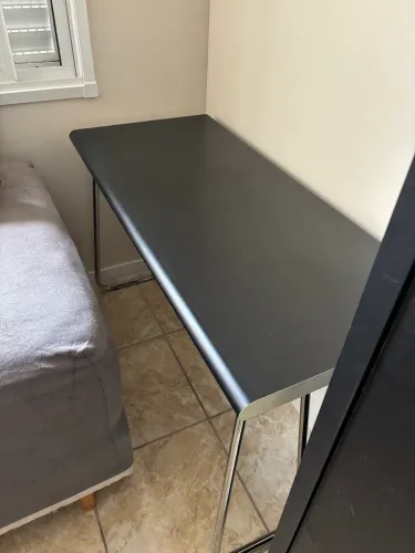 Mesa de escritório em ótimo estado