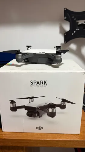 Drone Dji Spark - Poucas horas de voo- conservado