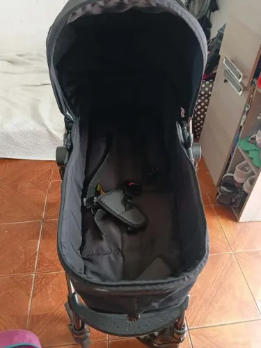 CARRINHO DE BEBÊ (MARCA GALZERANO)