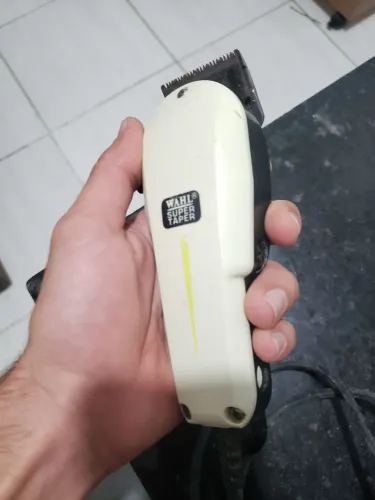 Maquininha boa, motor zero quase nunca usei mas ela nao esta cortando muito, mas uma brind