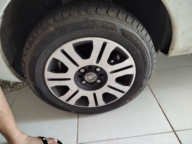 troco aro 14 Fiat por aro di ferro volta do iteressdo