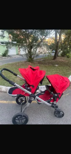 Carrinho de bebê gêmeos
