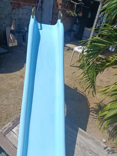 Escorregador para piscina