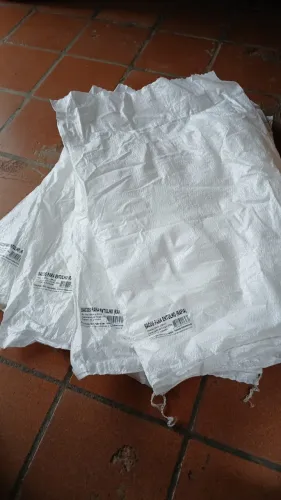 04 Pacotes de Sacos de Rafia para entulho e afins