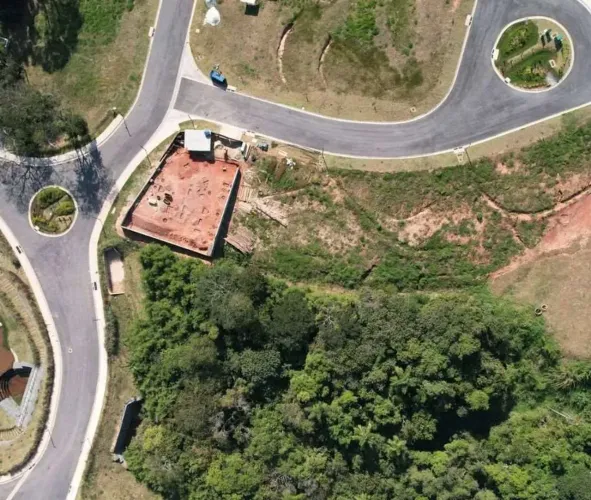 EXCELENTE LOTE TERRENO com 522 metros quadrados Cond Quinta dos Lagos - Caiapiá Pitas - Co