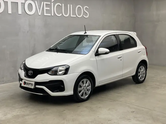 Toyota Etios X Plus 1.5 Flex 16V 5P Mec. 2020