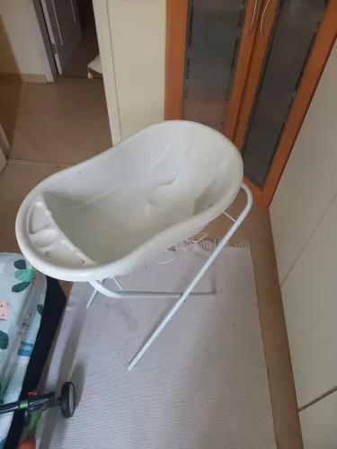 Vende-se banheira de bebê 