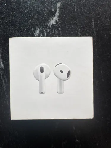 AirPods 4